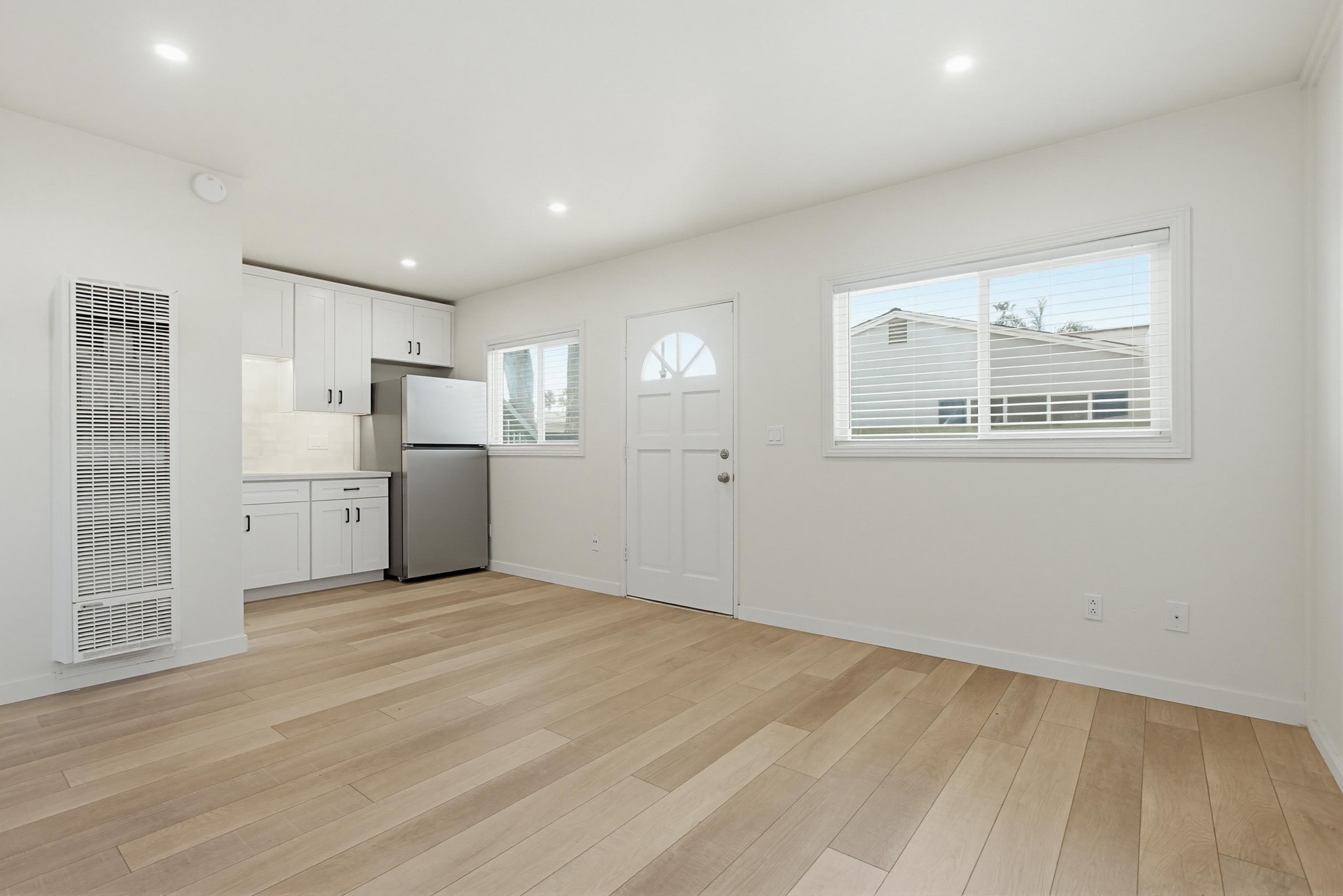 Virtual tour photo 19 of 48 for 413 S Myers St