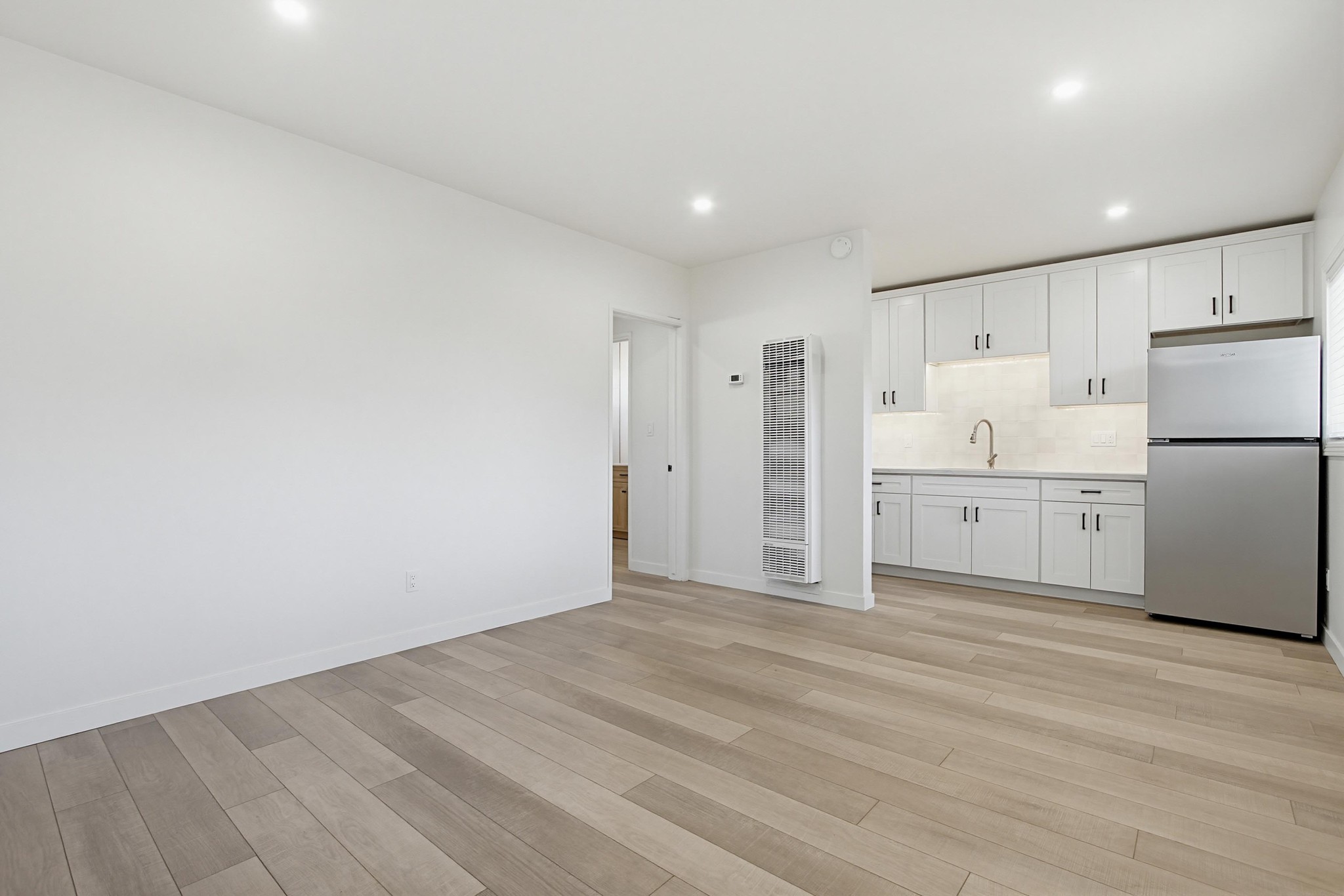 Virtual tour photo 21 of 48 for 413 S Myers St