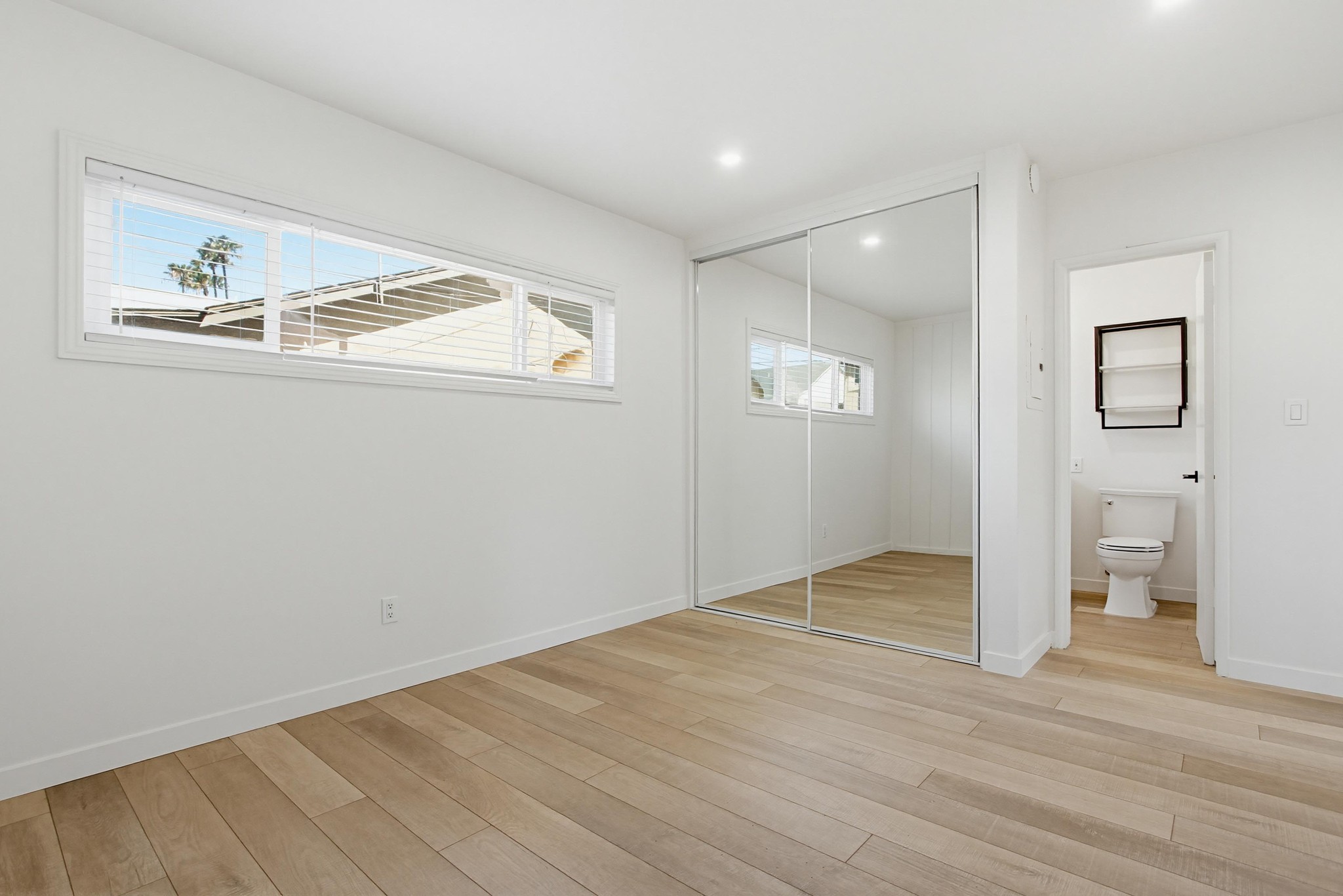 Virtual tour photo 27 of 48 for 413 S Myers St