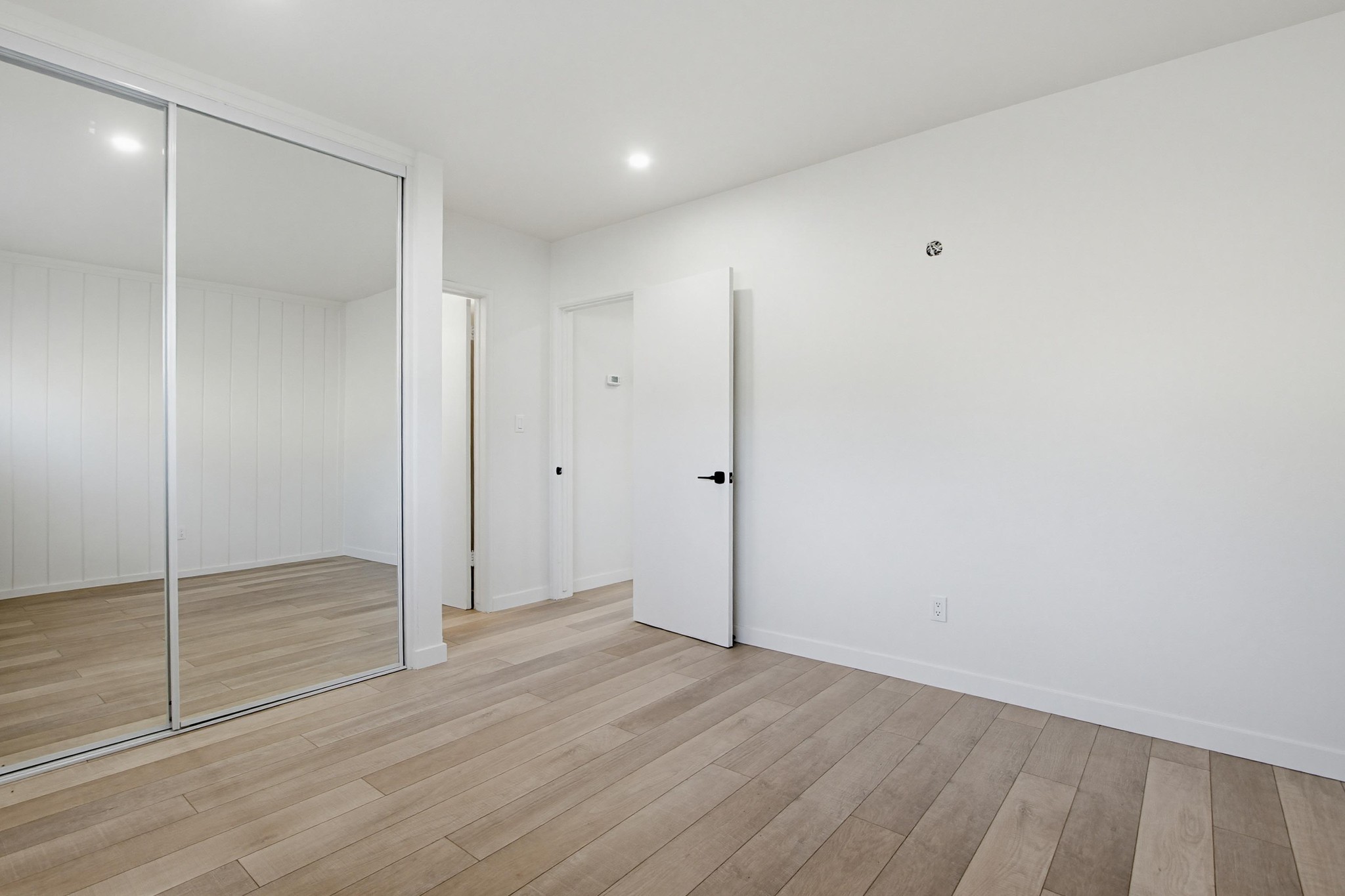 Virtual tour photo 28 of 48 for 413 S Myers St