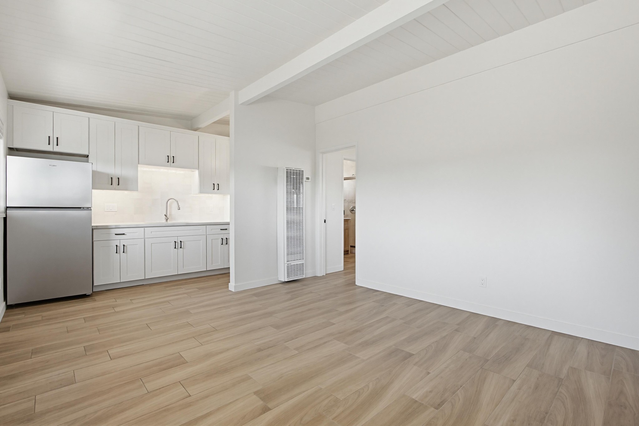Virtual tour photo 34 of 48 for 413 S Myers St