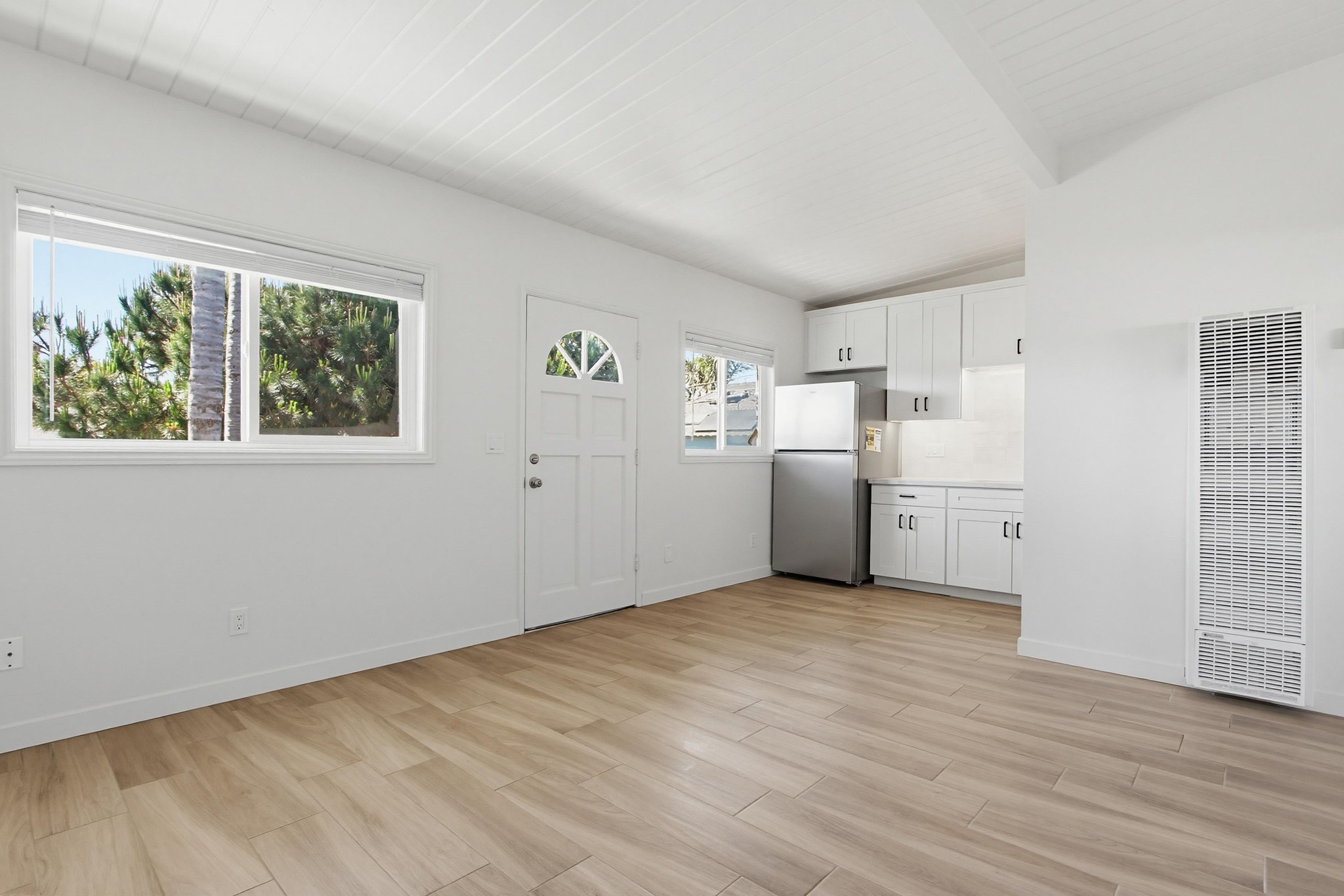Virtual tour photo 35 of 48 for 413 S Myers St