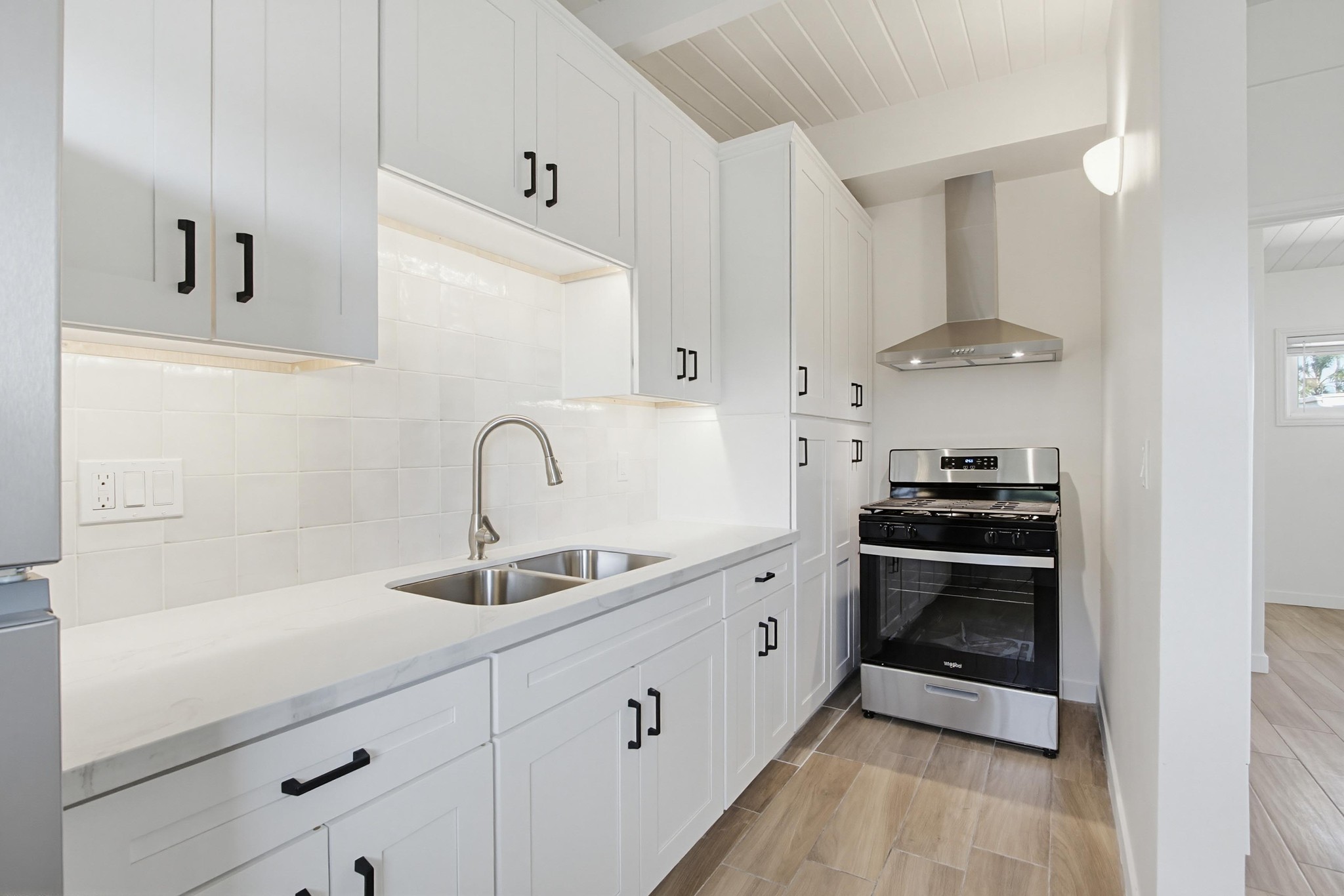 Virtual tour photo 38 of 48 for 413 S Myers St