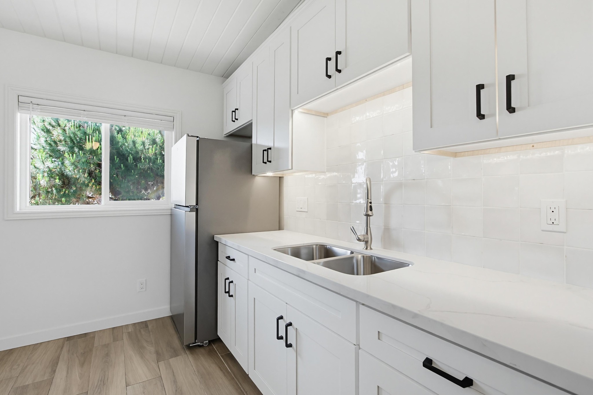 Virtual tour photo 40 of 48 for 413 S Myers St
