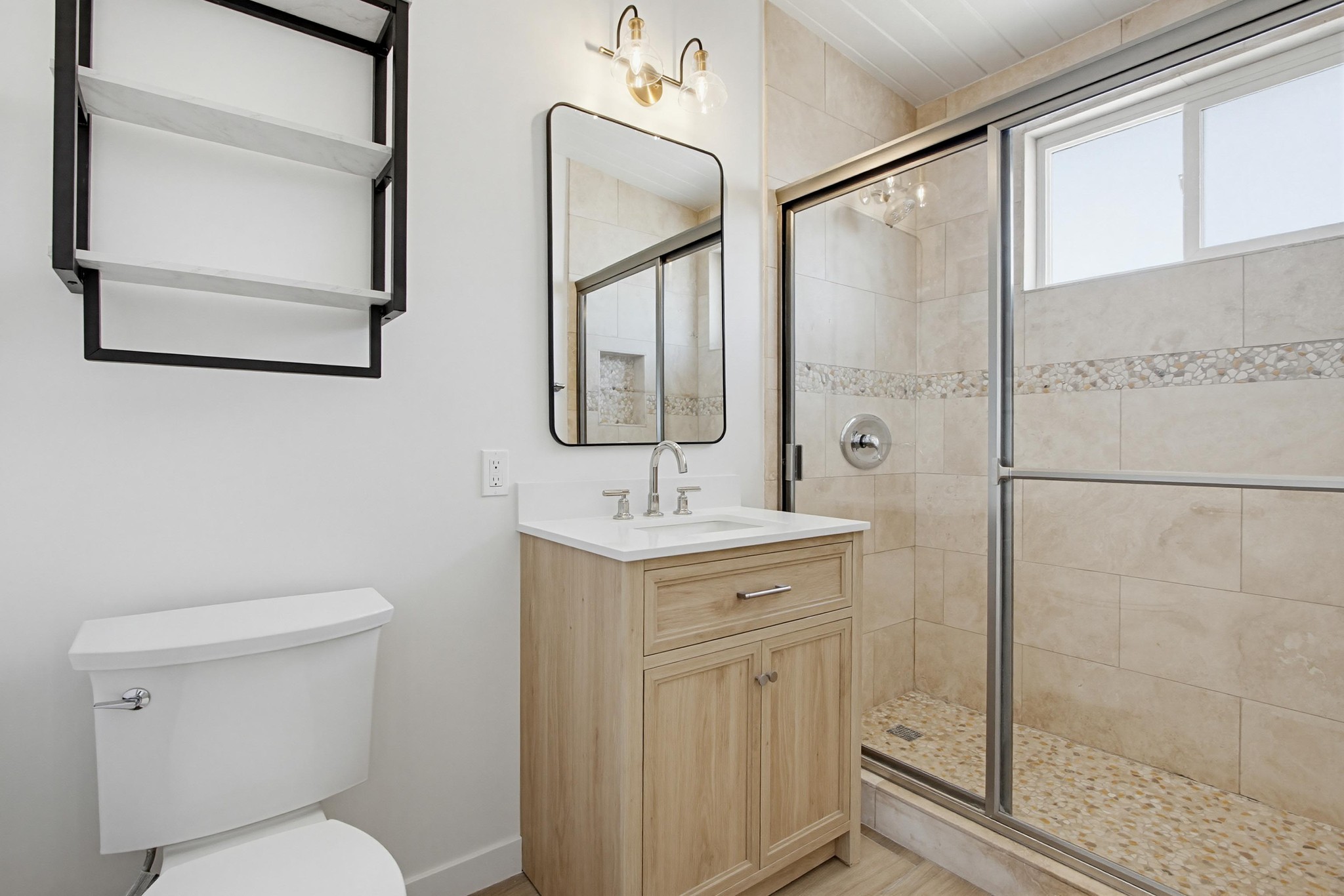 Virtual tour photo 44 of 48 for 413 S Myers St