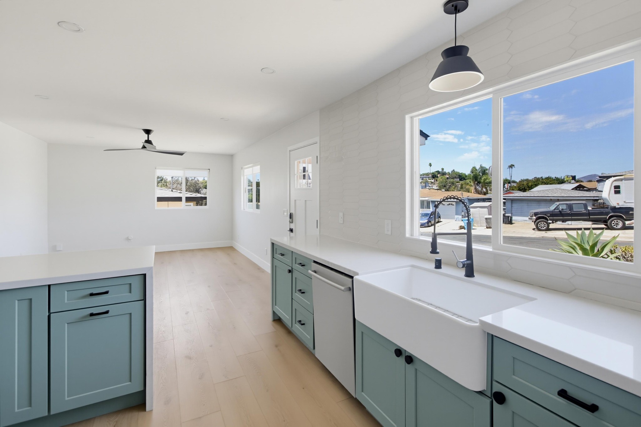 Virtual tour photo 13 of 33 for 4130 Vista Grande Dr