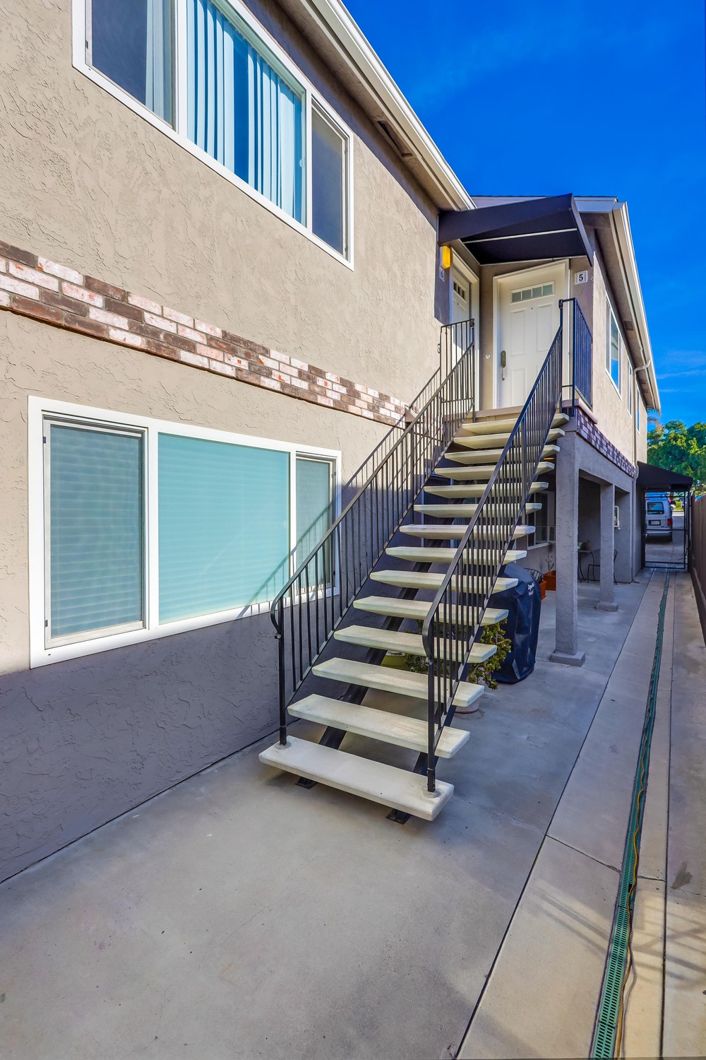 Virtual tour photo 3 of 19 for 4132 Campus Ave