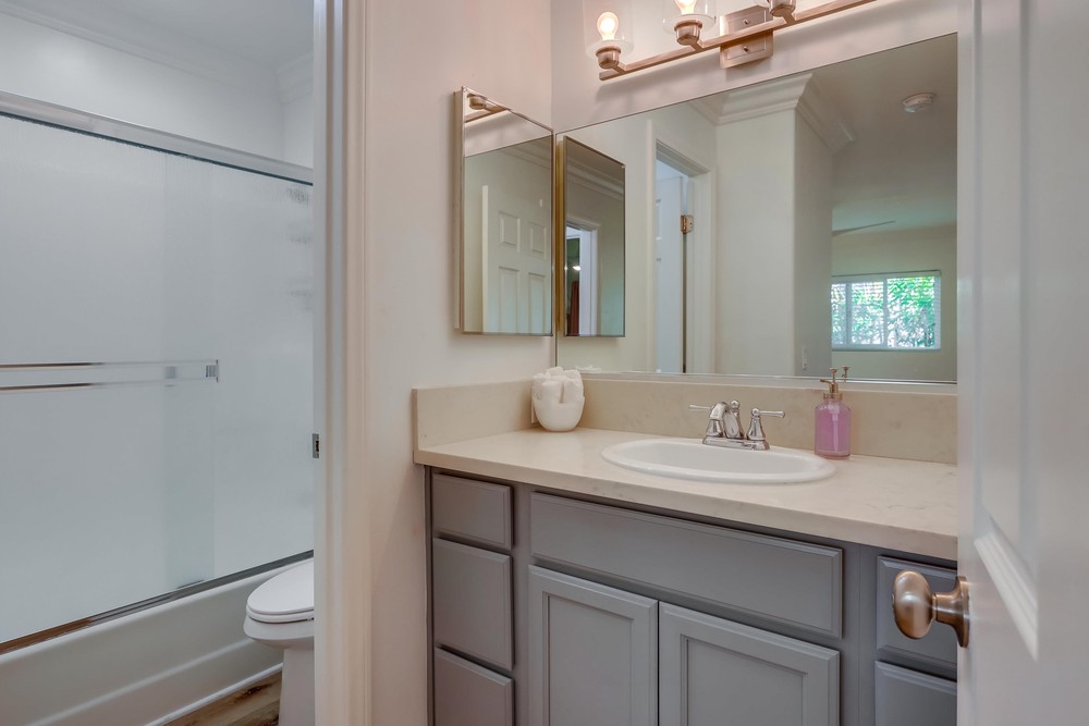 Virtual tour photo 16 of 19 for 4132 Campus Ave
