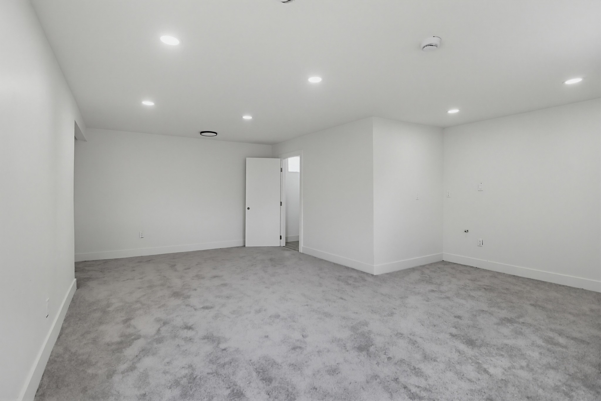 Virtual tour photo 27 of 43 for 4132 Division St