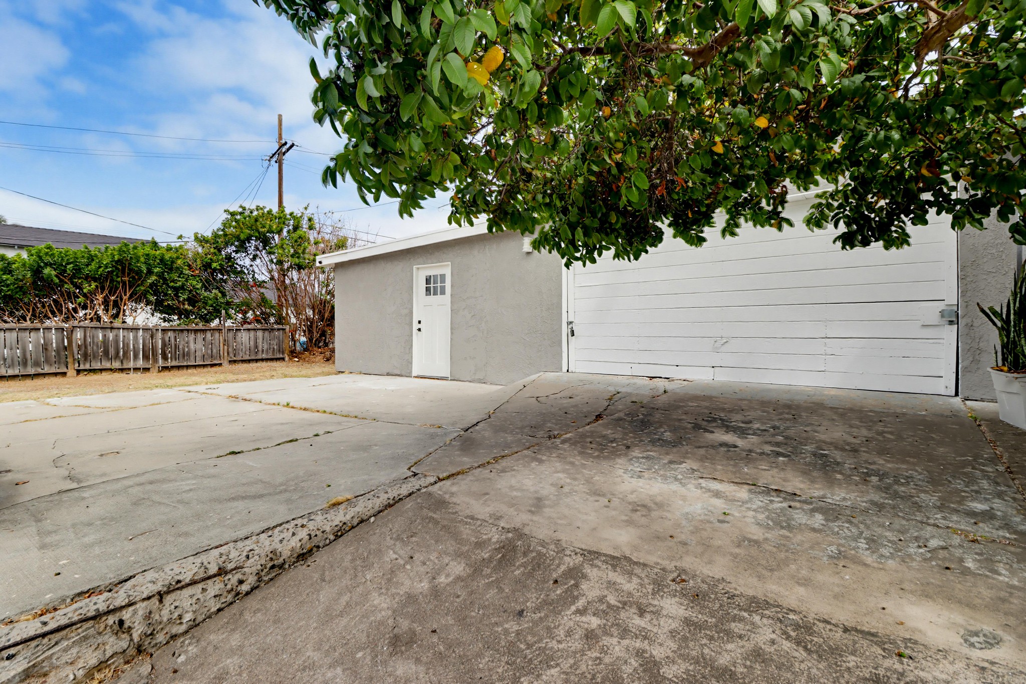 Virtual tour photo 36 of 43 for 4132 Division St