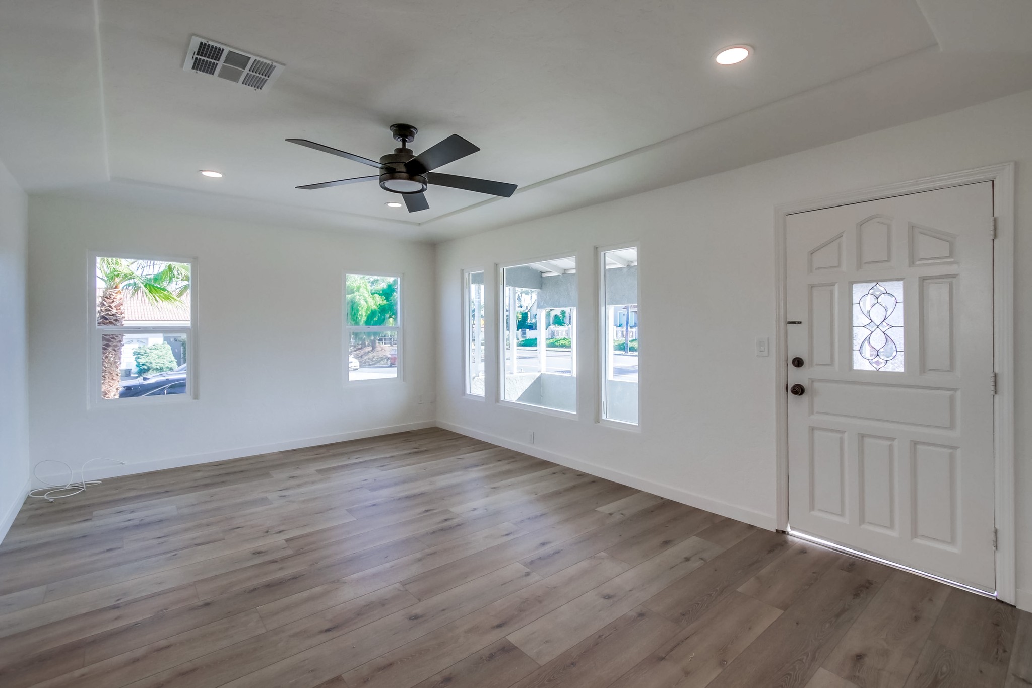 Virtual tour photo 11 of 43 for 4132 Division St