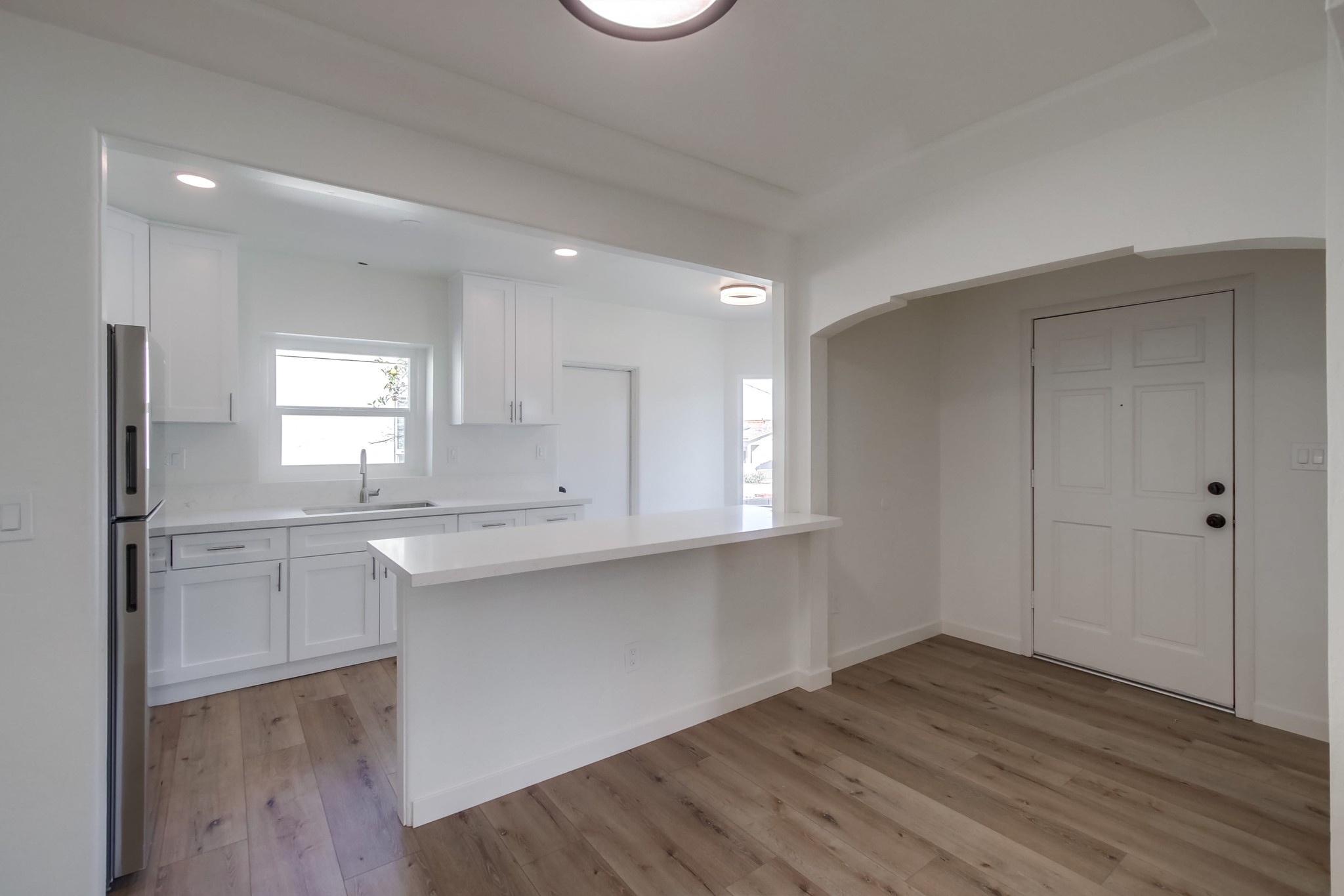 Virtual tour photo 9 of 43 for 4132 Division St