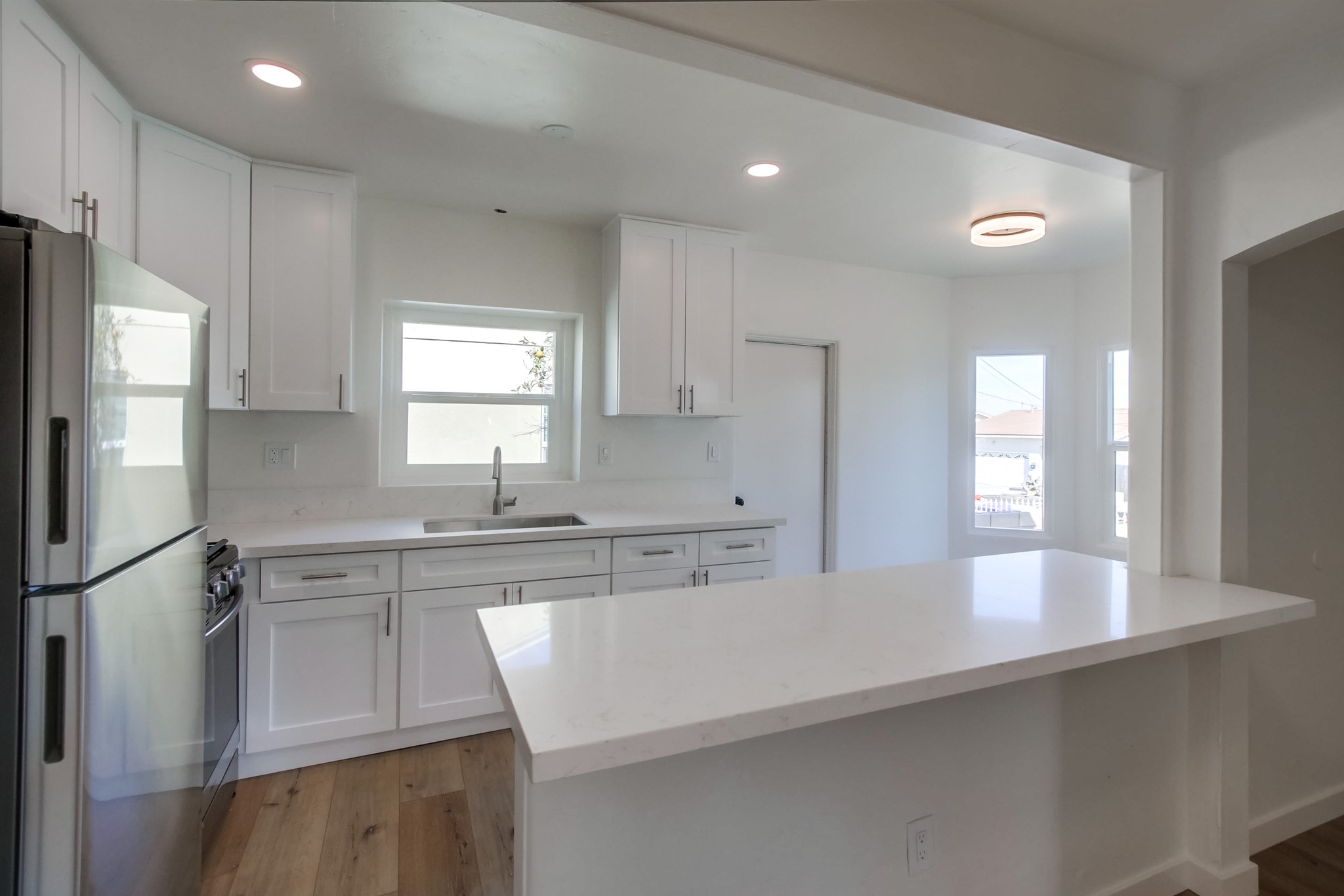 Virtual tour photo 3 of 43 for 4132 Division St
