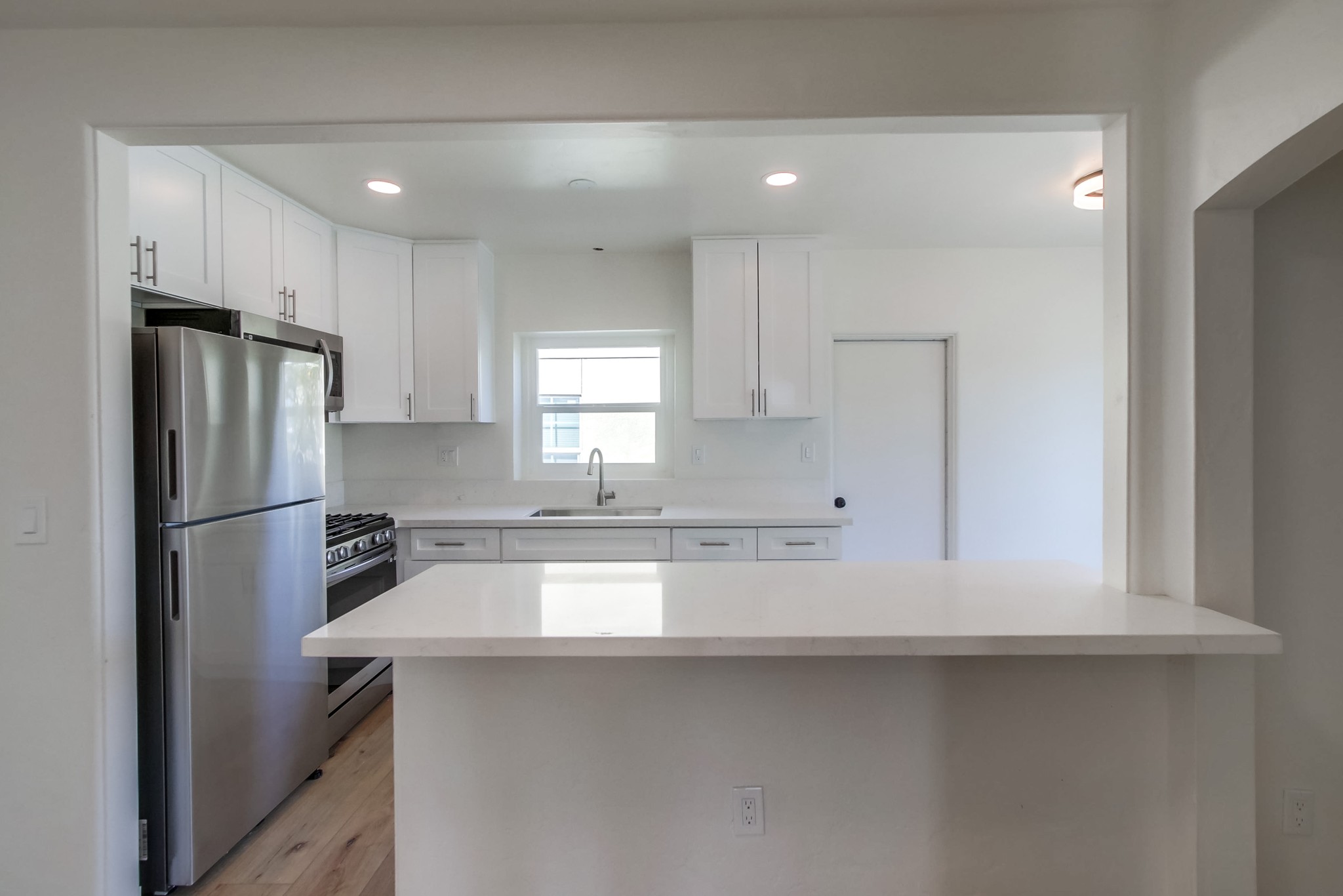 Virtual tour photo 5 of 43 for 4132 Division St