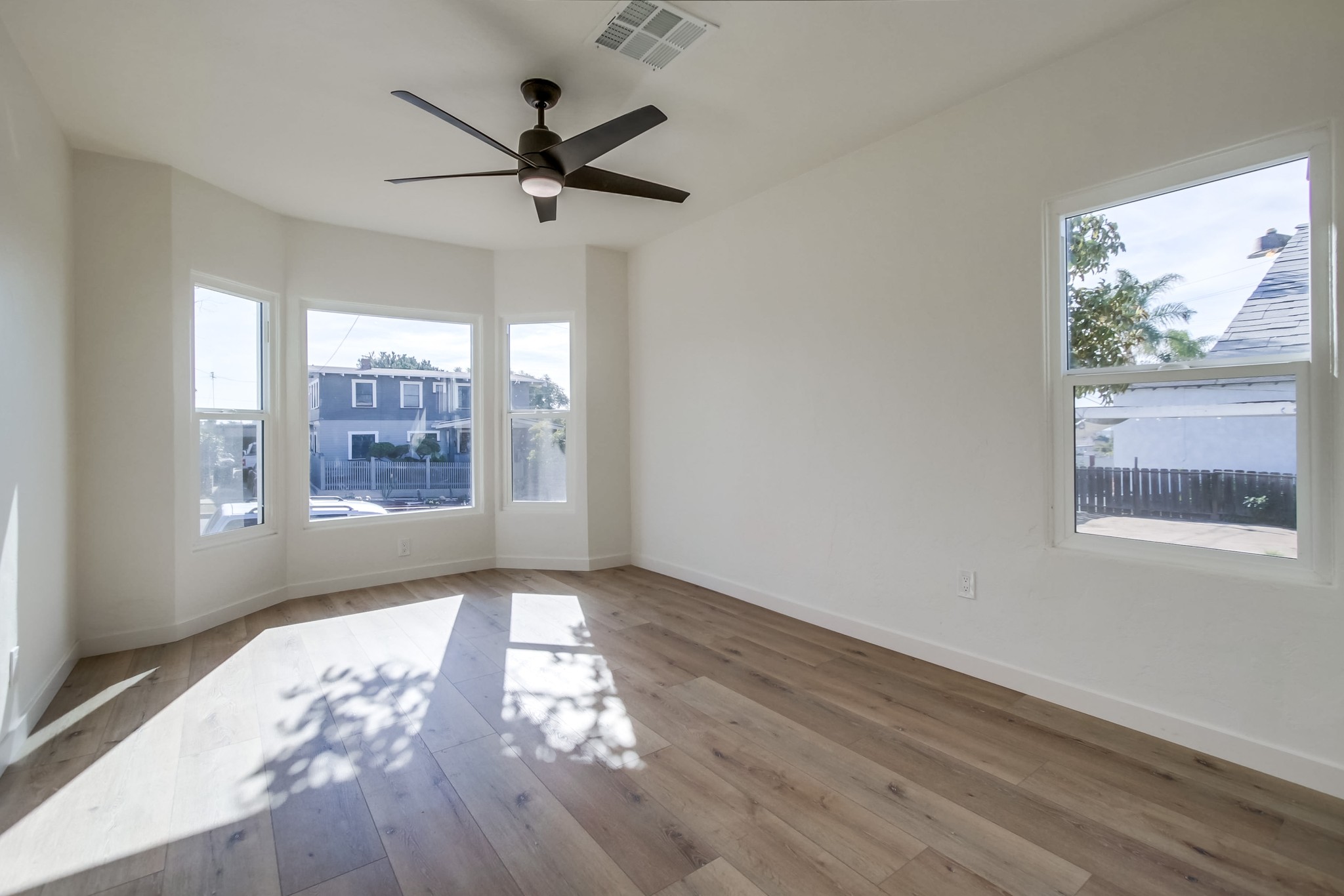 Virtual tour photo 18 of 43 for 4132 Division St