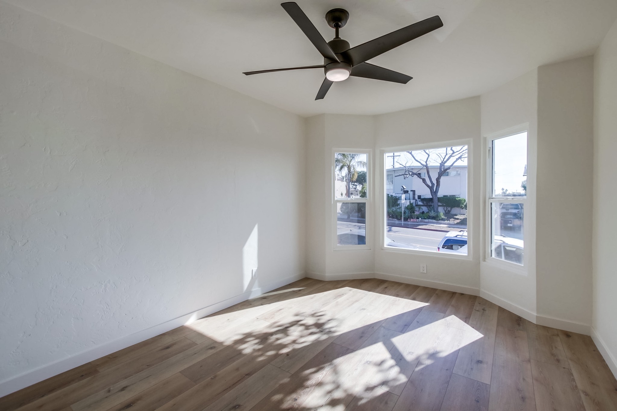 Virtual tour photo 19 of 43 for 4132 Division St