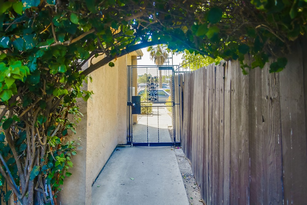 Virtual tour photo 8 of 32 for 4133 42nd St #3
