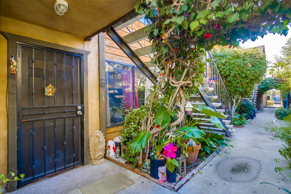 Virtual tour photo 9 of 32 for 4133 42nd St #3