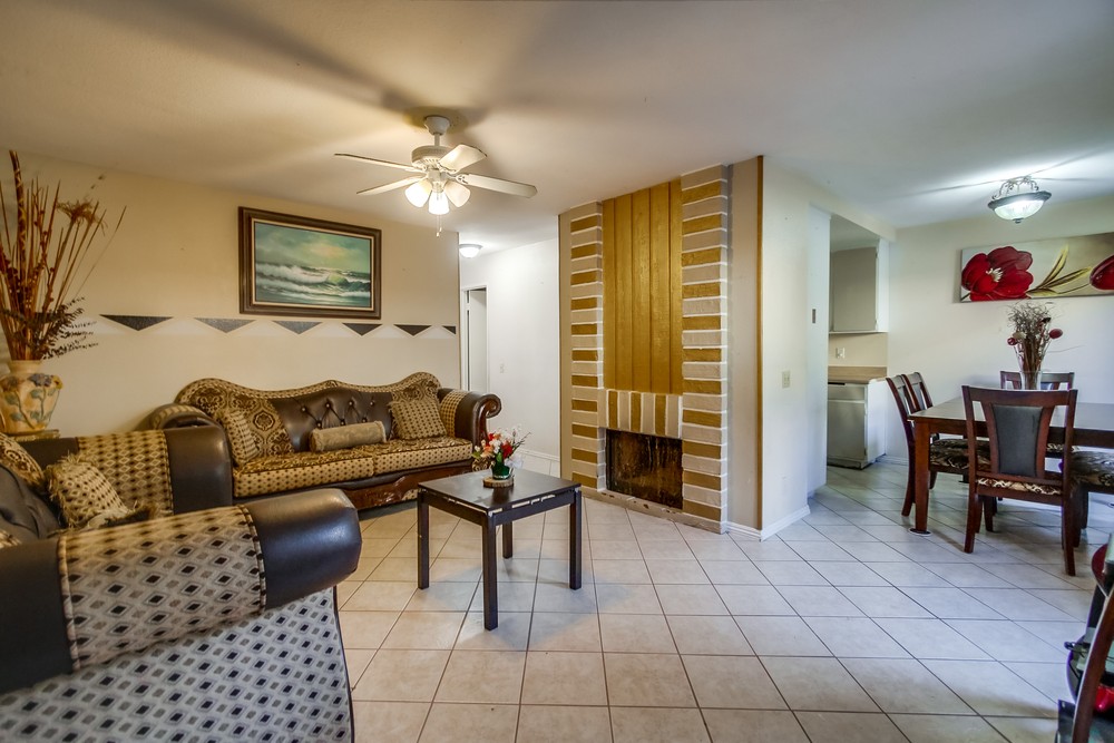 Virtual tour photo 11 of 32 for 4133 42nd St #3