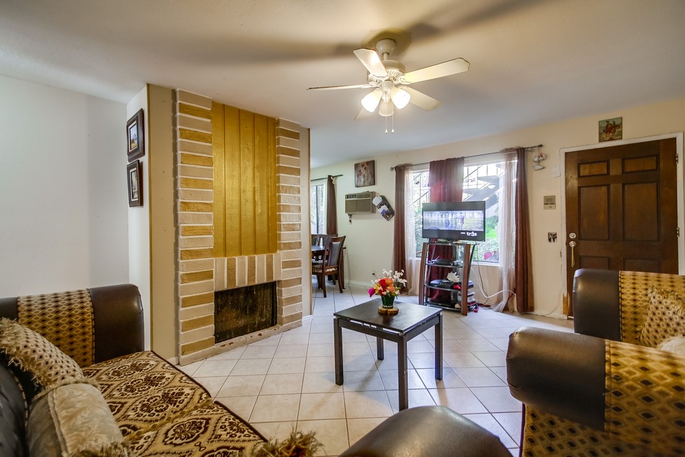 Virtual tour photo 12 of 32 for 4133 42nd St #3