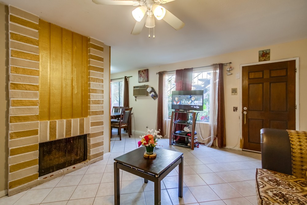Virtual tour photo 13 of 32 for 4133 42nd St #3