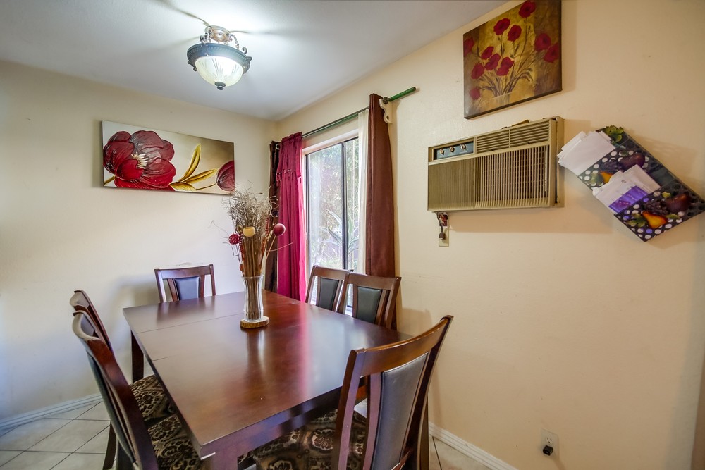 Virtual tour photo 17 of 32 for 4133 42nd St #3
