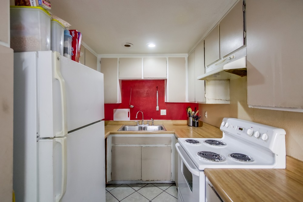Virtual tour photo 21 of 32 for 4133 42nd St #3