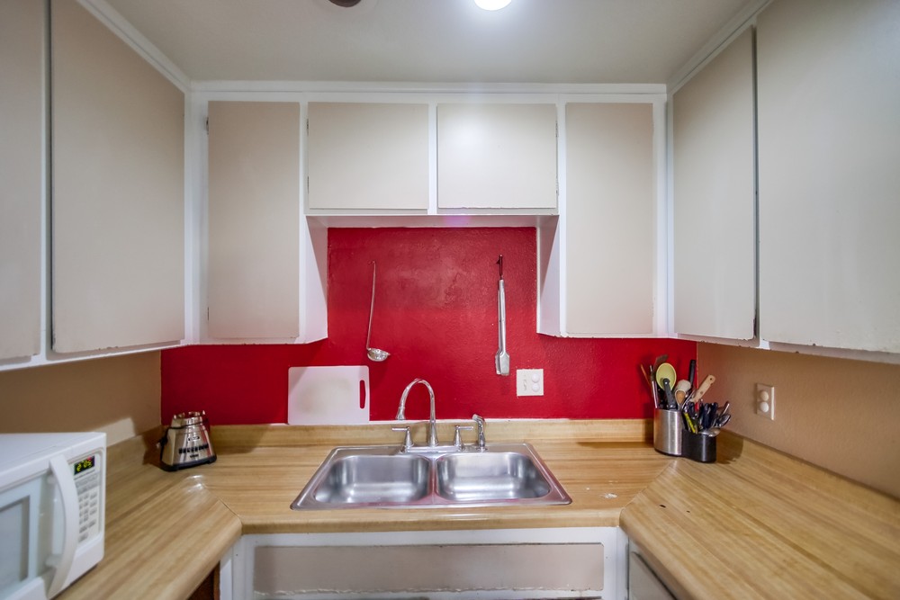 Virtual tour photo 23 of 32 for 4133 42nd St #3