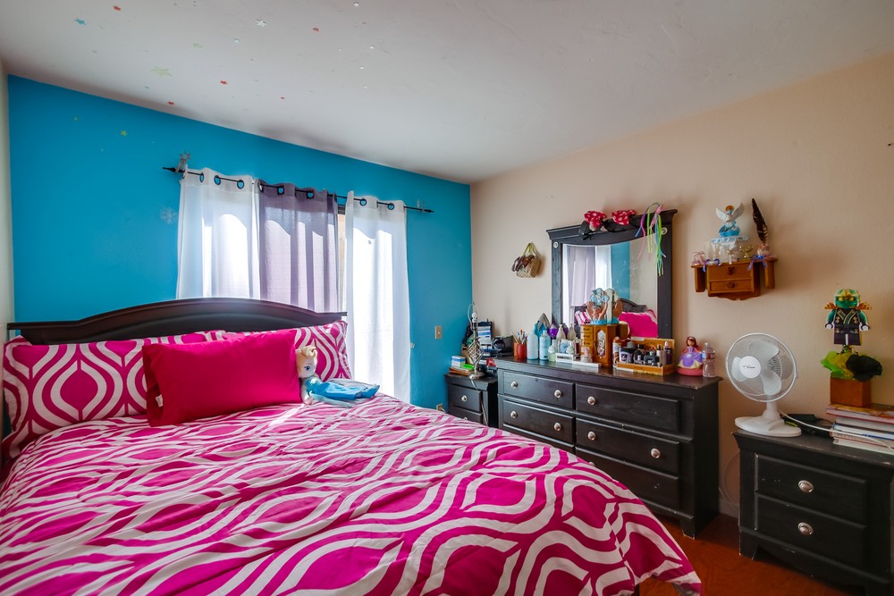 Virtual tour photo 27 of 32 for 4133 42nd St #3