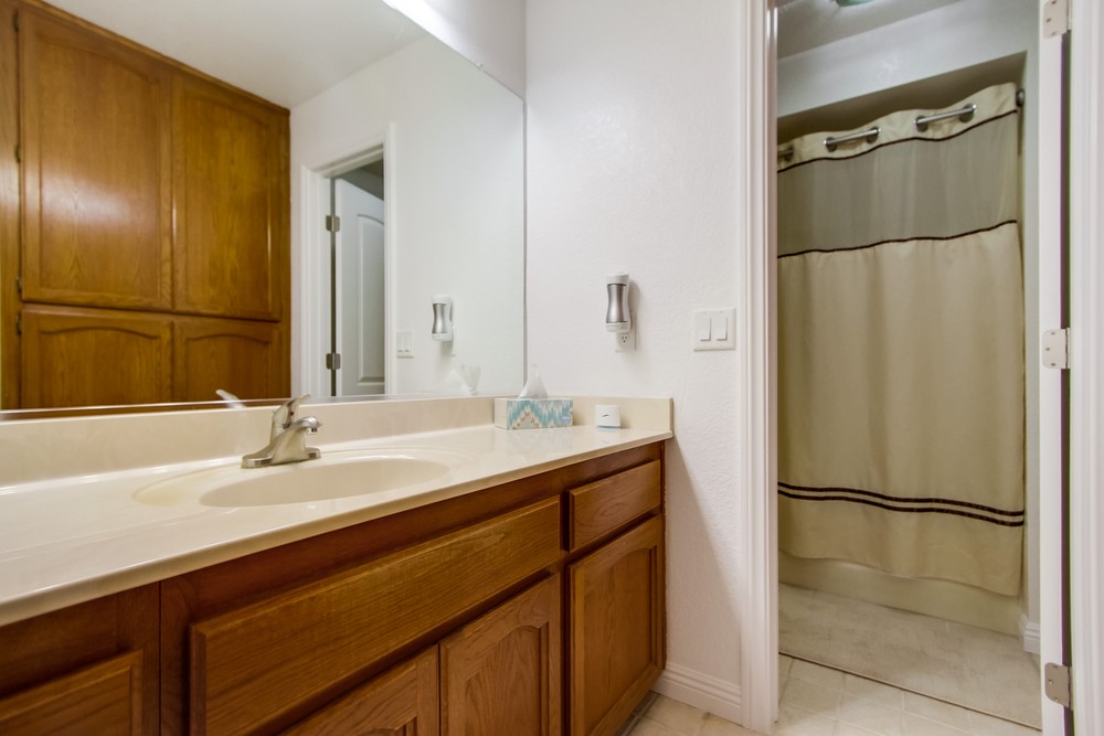 Virtual tour photo 37 of 54 for 4140 Hamilton St #3