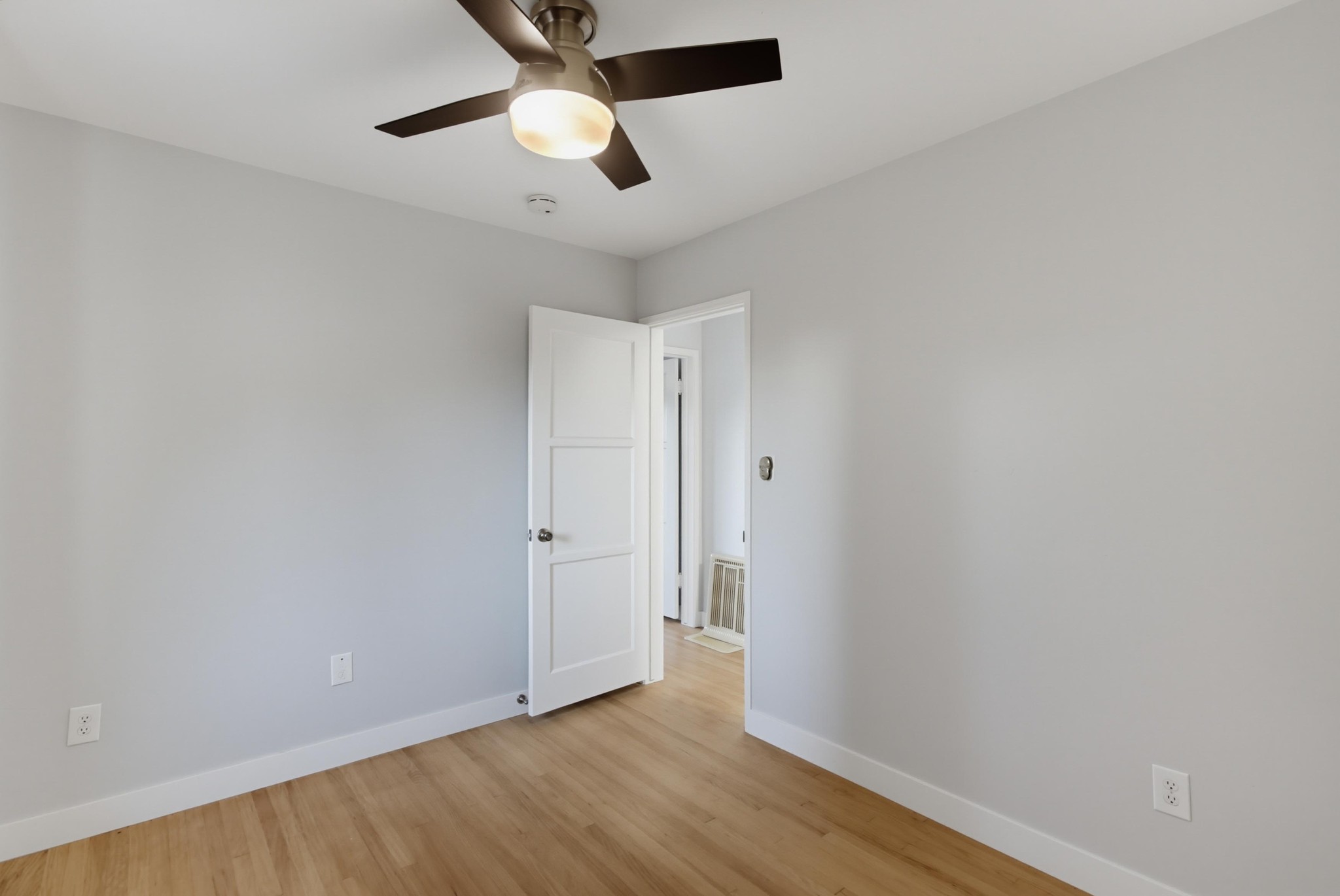 Virtual tour photo 26 of 59 for 4142 Vista Grande Dr
