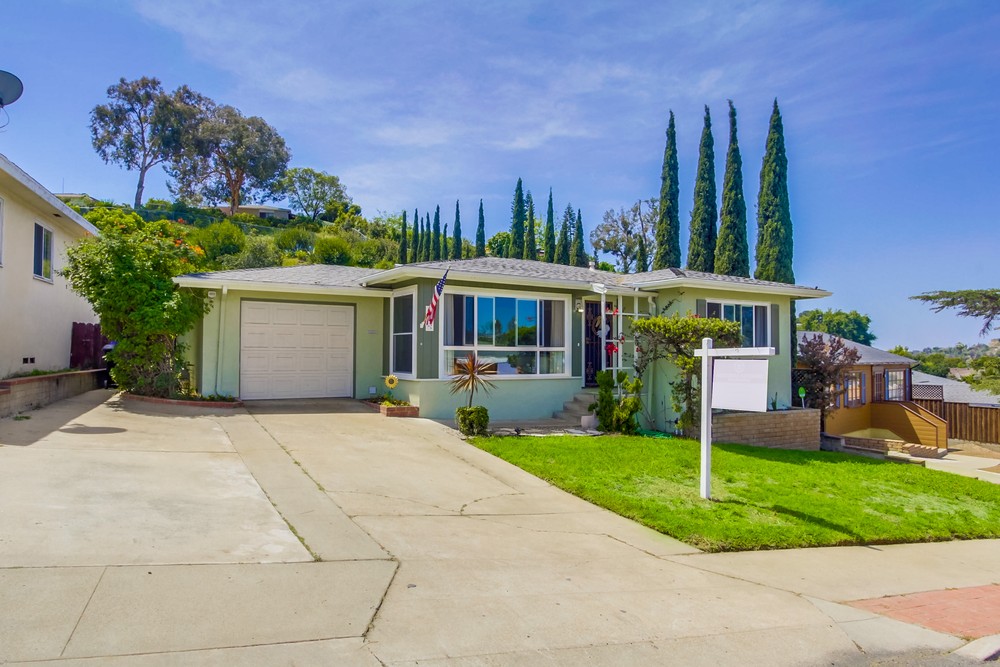 Virtual tour photo 1 of 38 for 4142 Vista Grande Dr