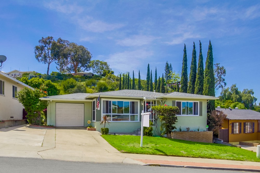 Virtual tour photo 4 of 38 for 4142 Vista Grande Dr
