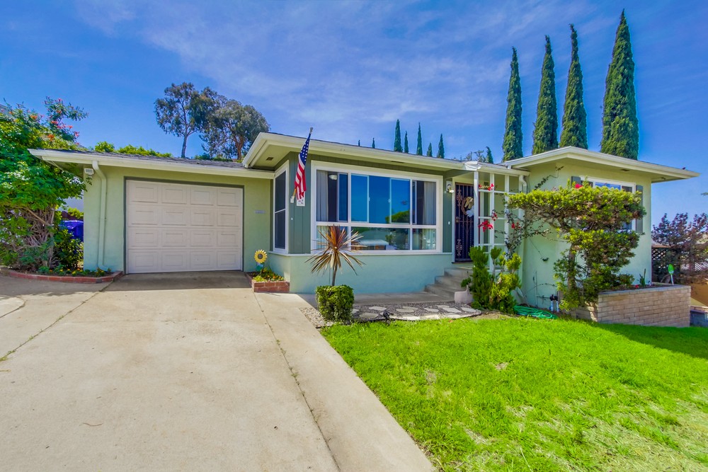 Virtual tour photo 5 of 38 for 4142 Vista Grande Dr