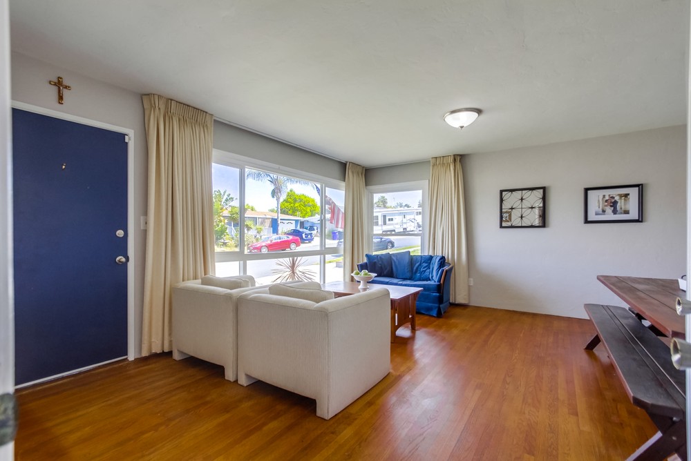 Virtual tour photo 8 of 38 for 4142 Vista Grande Dr