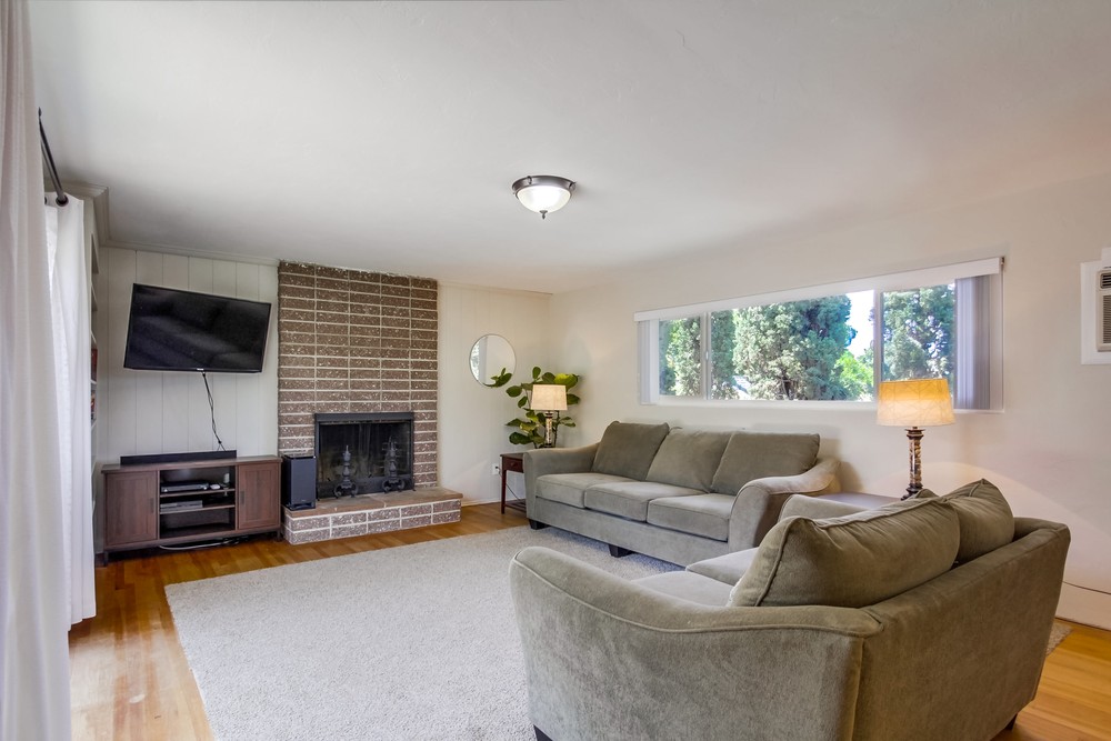 Virtual tour photo 13 of 38 for 4142 Vista Grande Dr