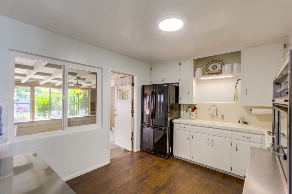Virtual tour photo 16 of 38 for 4142 Vista Grande Dr