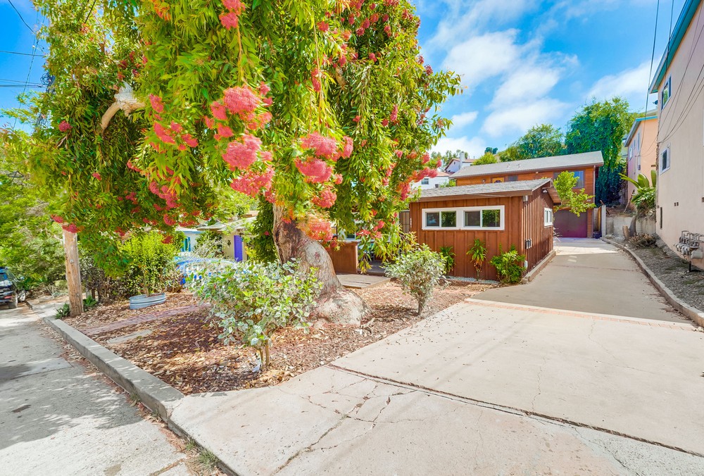 Virtual tour photo 4 of 30 for 4143 Banning St