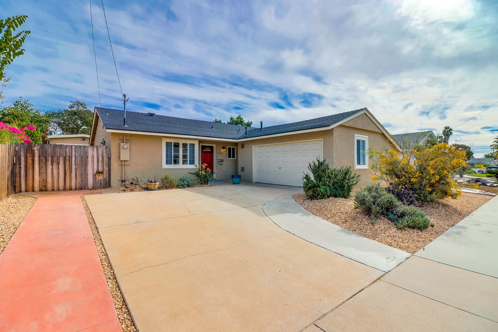 Virtual tour photo 3 of 46 for 4147 Mt Bross Ave