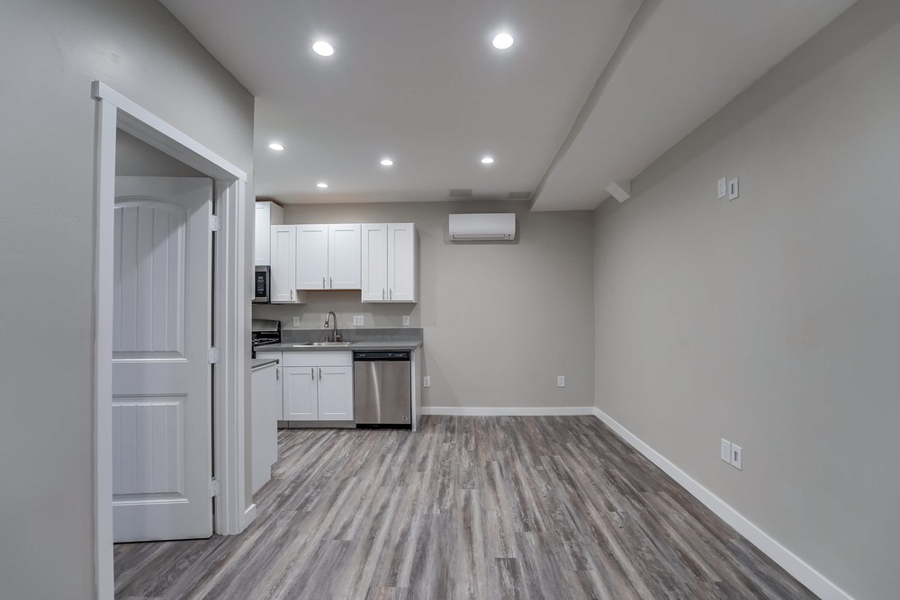 Virtual tour photo 9 of 68 for 4149 Central Ave