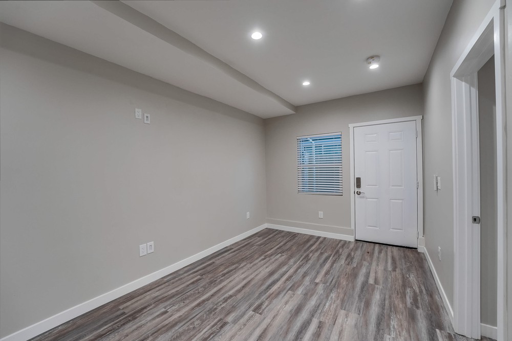 Virtual tour photo 11 of 68 for 4149 Central Ave