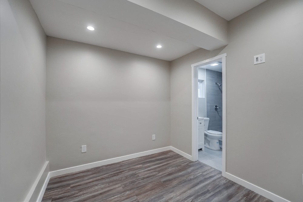 Virtual tour photo 20 of 68 for 4149 Central Ave