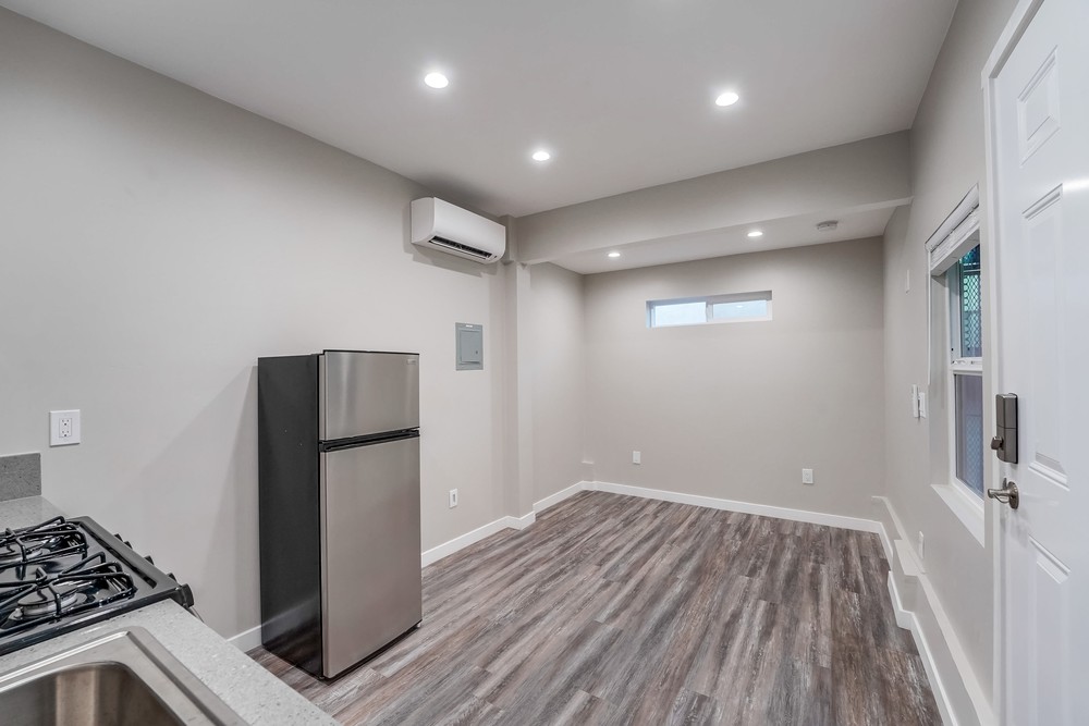 Virtual tour photo 32 of 68 for 4149 Central Ave