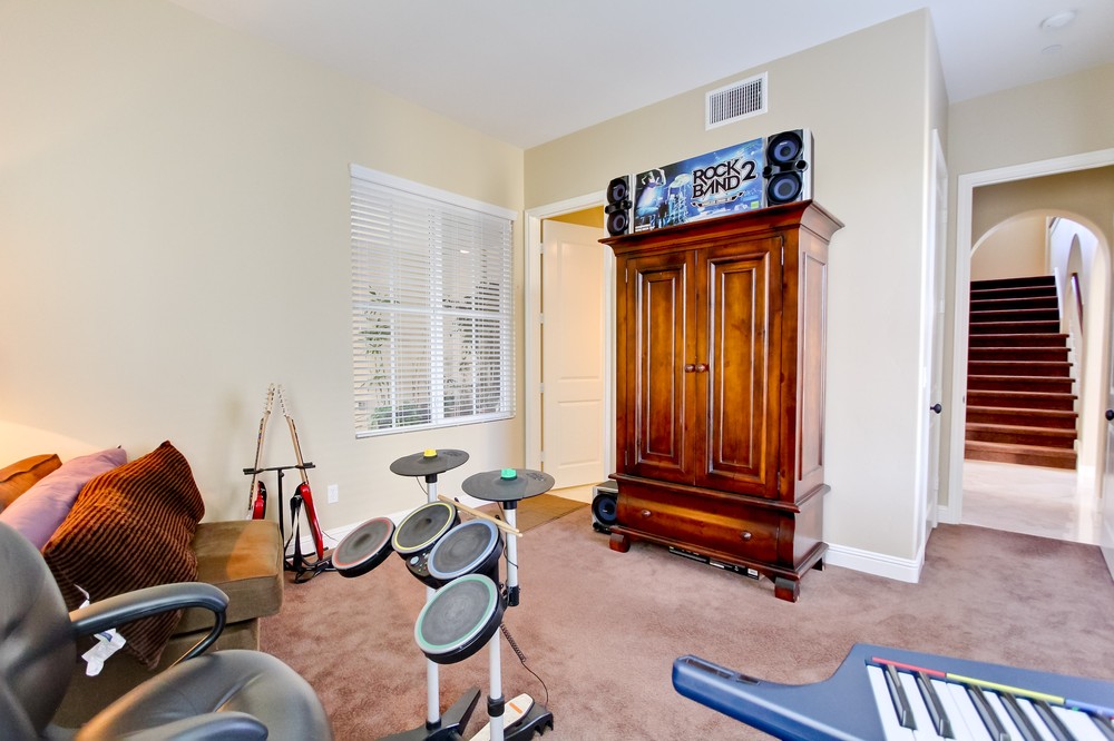 Virtual tour photo 25 of 76 for 415 Evening View Drive