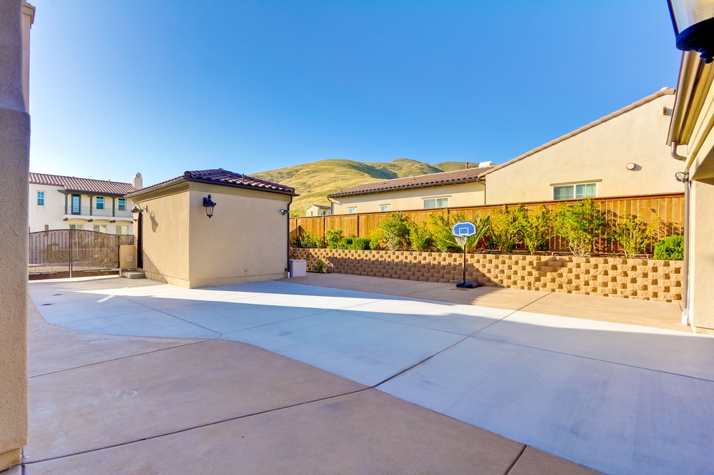 Virtual tour photo 47 of 76 for 415 Evening View Drive