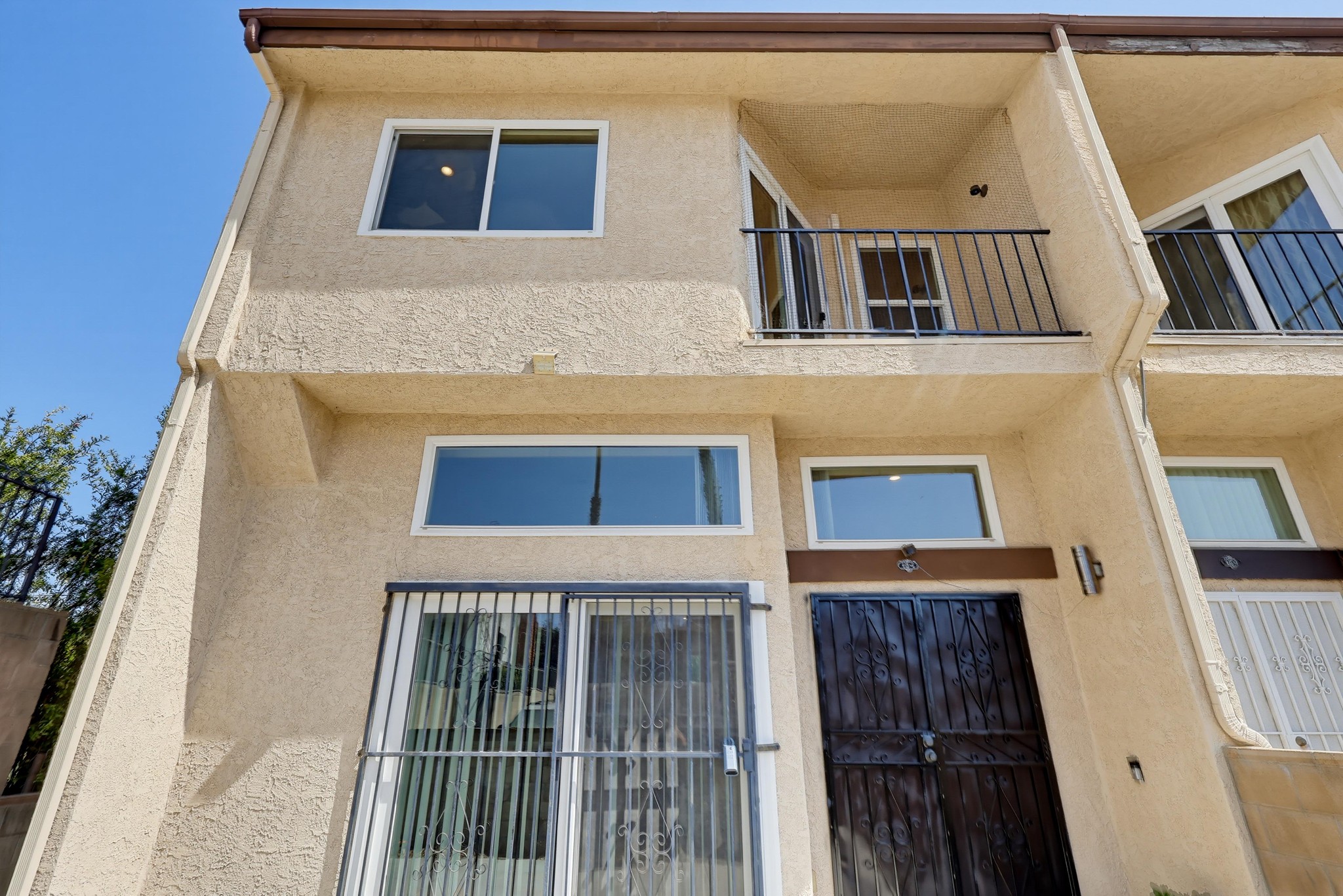 Virtual tour photo 10 of 73 for 415 S Sefton Ave Apt G