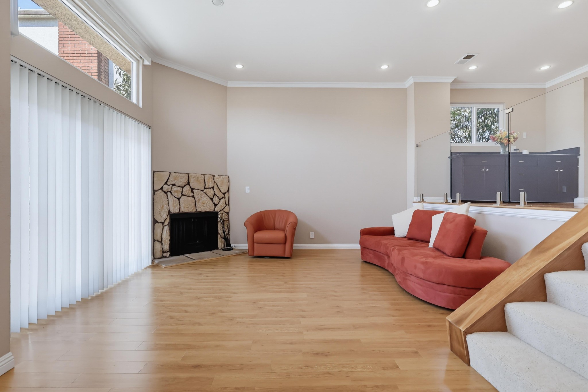 Virtual tour photo 15 of 73 for 415 S Sefton Ave Apt G