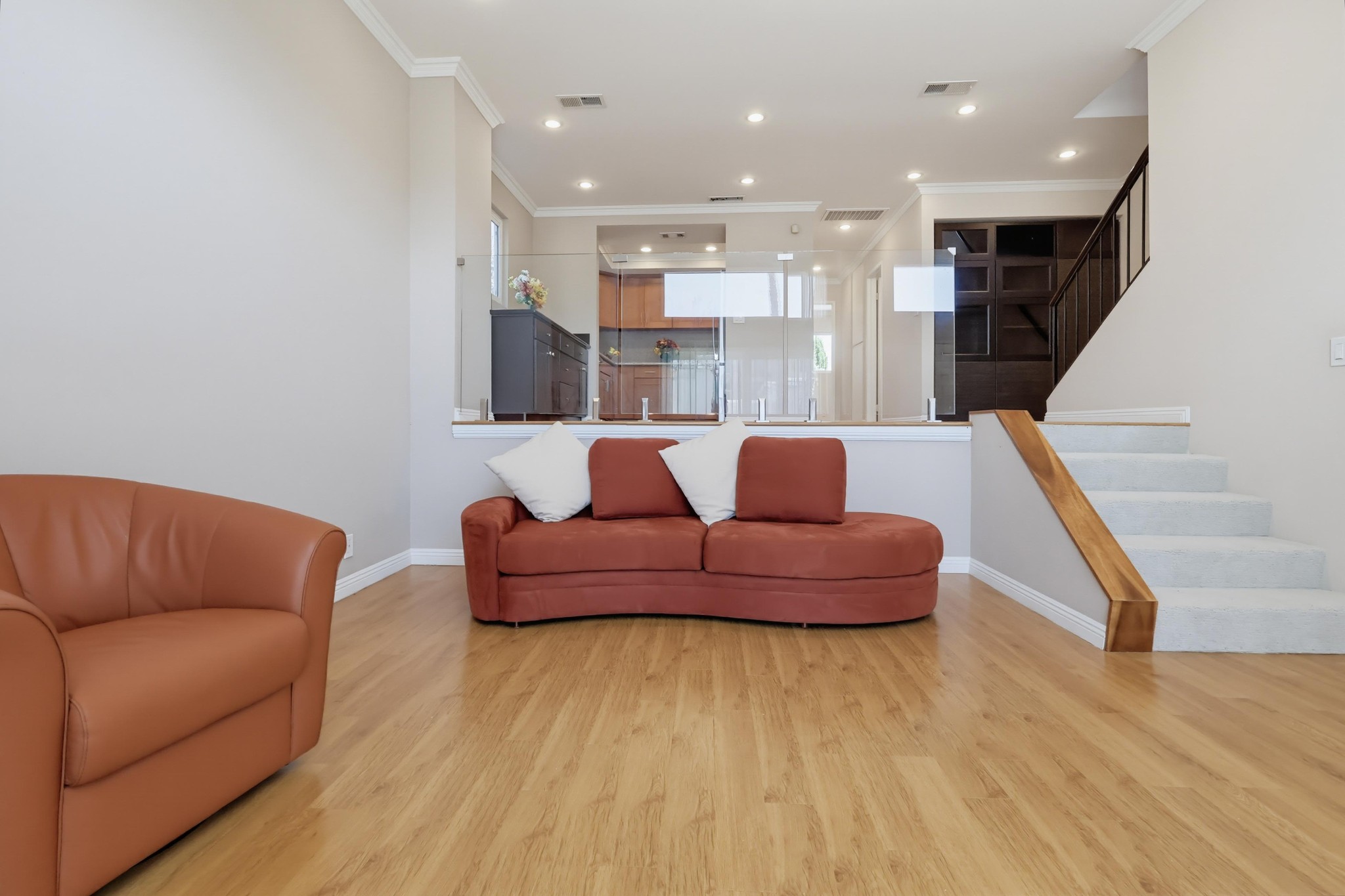 Virtual tour photo 16 of 73 for 415 S Sefton Ave Apt G