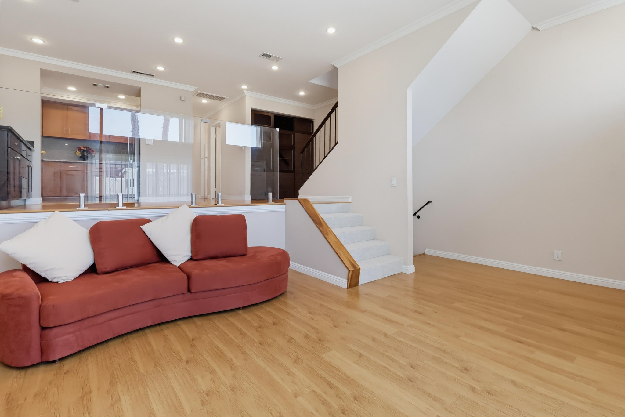 Virtual tour photo 17 of 73 for 415 S Sefton Ave Apt G
