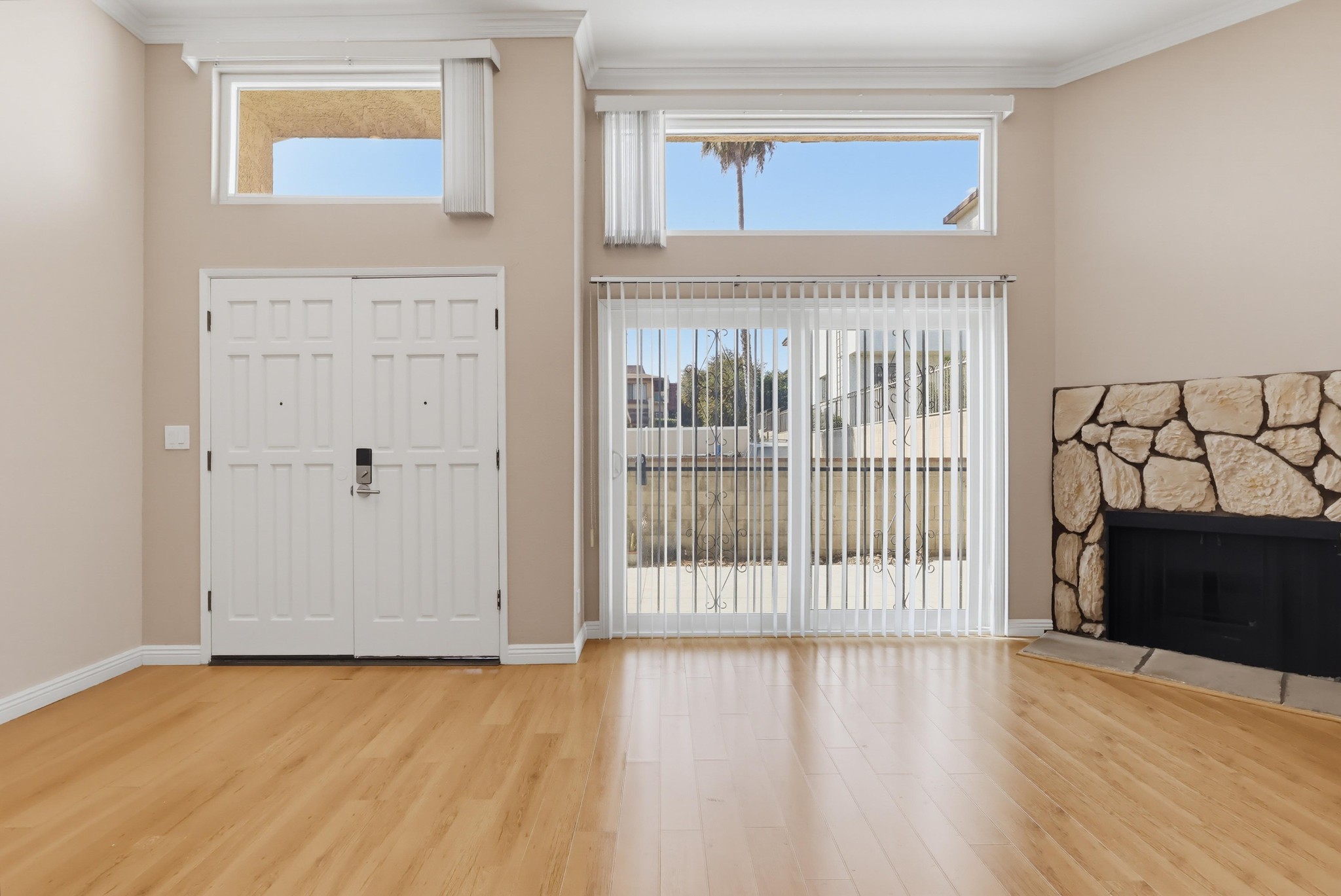 Virtual tour photo 19 of 73 for 415 S Sefton Ave Apt G